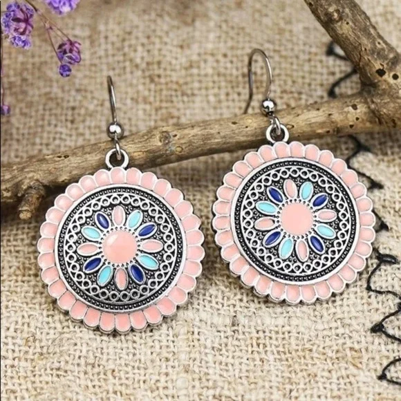 1 LEFT! Bohemian Round Flower Drop Dangle Earrings - Picture 3 of 3